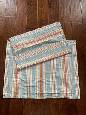 POTTERY BARN PILLOW SHAM PAIR